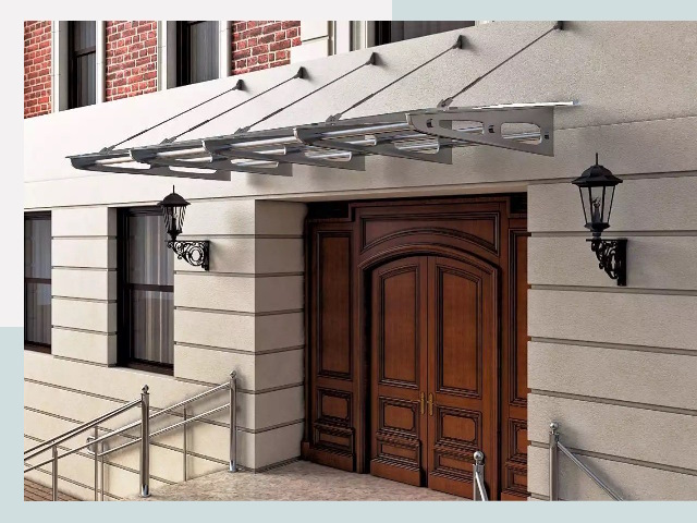 Металлические козырьки от 610 руб. в Нефтеюганске